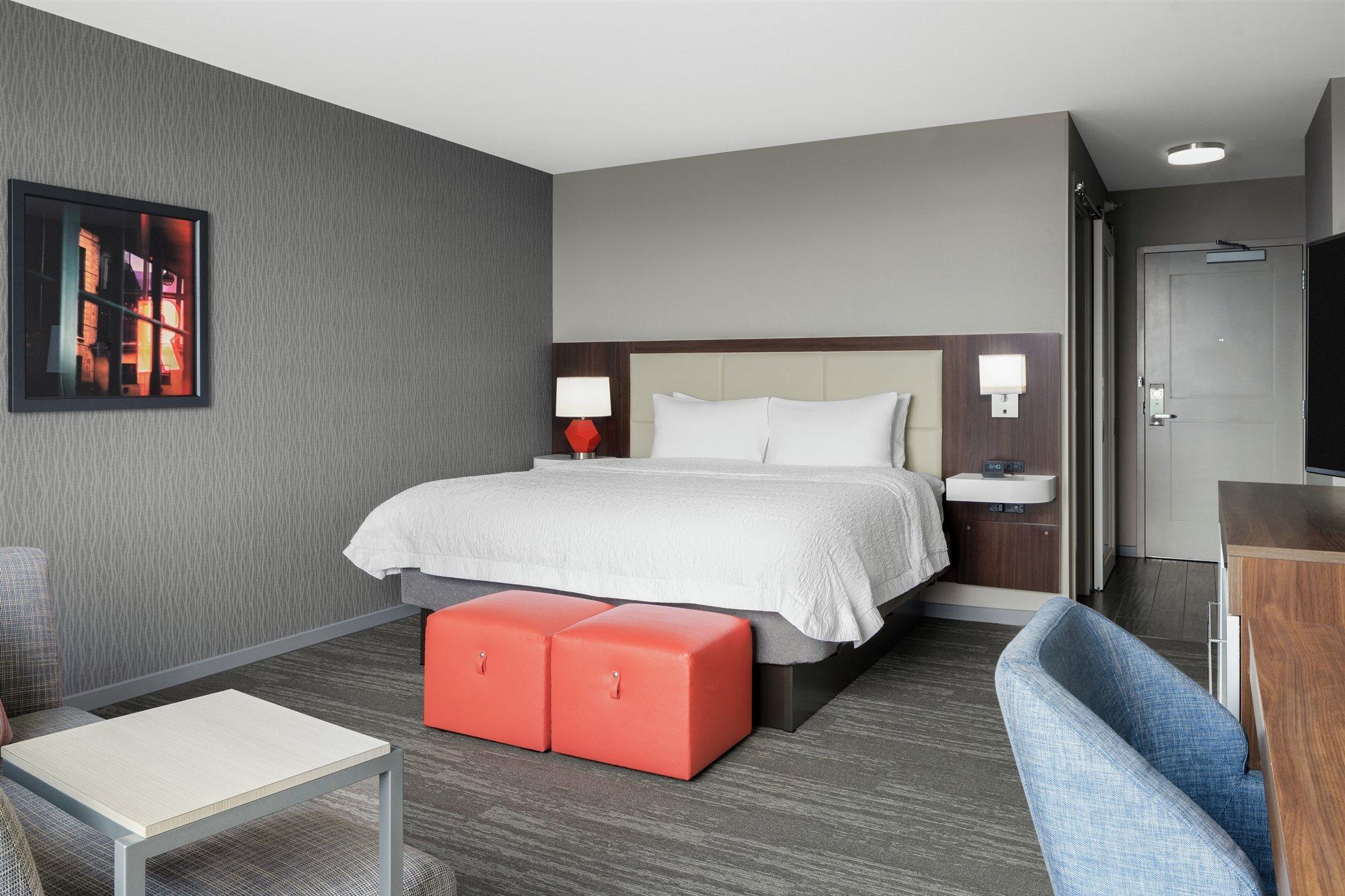 Hampton Inn Chicago Mccormick Place Exterior photo